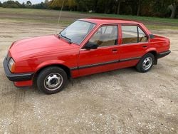 Rot Gebraucht 1985 Opel Ascona S Limousine | 5.150 €