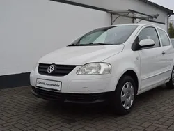 Weiß Gebraucht 2009 VW Fox Kleinwagen | 1.990 € (Fairer Preis)