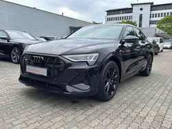 Mythosschwarz metallic Gebraucht 2022 Audi e-tron Sportback S-Line SUV | 33.950 € (Guter Preis)