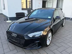 Brillantschwarz Gebraucht 2022 Audi A5 Sportback Advanced Limousine | 29.880 € (Fairer Preis)