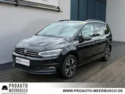 Deep black perleffekt Gebraucht 2023 VW Touran Comfortline Van / Kleinbus | 33.985 € (Fairer Preis)