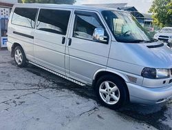 Silber Gebraucht 2002 VW Caravelle Van / Kleinbus | 7.400 €