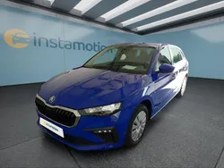 Blau Gebraucht 2024 Skoda Scala Kleinwagen | 18.349 € (Guter Preis)