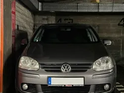 Grau Gebraucht 2007 VW Golf V Limousine | 5.200 € (Etwas zu teuer)