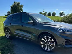 Grau Gebraucht 2022 Ford Kuga ST-Line X SUV | 27.500 € (Fairer Preis)