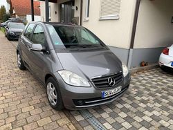 Grau Gebraucht 2010 Mercedes A160 Elegance Limousine | 2.300 € (Guter Preis)