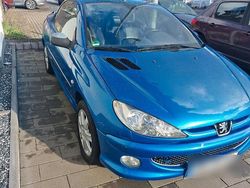 Blau Gebraucht 2003 Peugeot 206 Cabrio | 1.800 € (Etwas zu teuer)