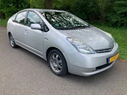 Grau Gebraucht 2006 Toyota Prius Edition Kleinwagen | 3.350 € (Etwas zu teuer)