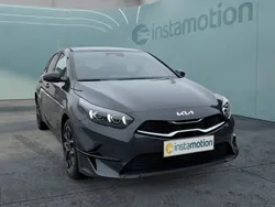 Grau Gebraucht 2025 Kia Ceed Limousine | 27.380 € (Fairer Preis)