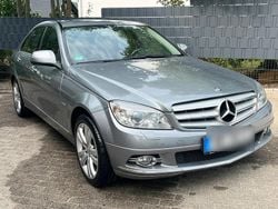 Grau Gebraucht 2007 Mercedes C220 Avantgarde Limousine | 6.000 € (Fairer Preis)