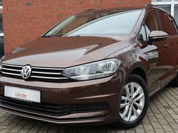 Braun Gebraucht 2016 VW Touran Comfortline Van / Kleinbus | 15.990 € (Fairer Preis)