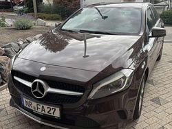 Braun Gebraucht 2016 Mercedes A180 Limousine | 11.800 € (Fairer Preis)