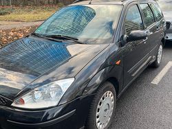 Schwarz Gebraucht 2004 Ford Focus Kombi | 900 € (Guter Preis)
