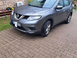 Grau Gebraucht 2016 Nissan X-Trail Acenta SUV | 12.500 € (Fairer Preis)