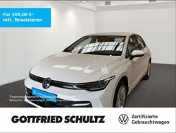 Pure white Gebraucht 2024 VW Golf VIII Life Limousine | 22.950 € (Guter Preis)