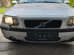 Silber Gebraucht 2001 Volvo S60 Limousine | 2.850 € (Etwas zu teuer)