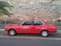 Rot Gebraucht 1986 BMW 320 Limousine | 12.000 €