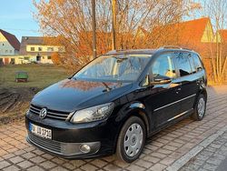 Schwarz Gebraucht 2010 VW Touran Van / Kleinbus | 5.200 € (Fairer Preis)