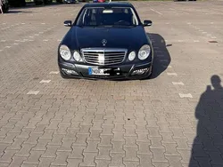 Blau Gebraucht 2008 Mercedes E320 Limousine | 9.250 € (Teuer)