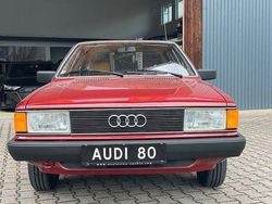 Bordeauxrot Gebraucht 1983 Audi 80 Limousine | 14.900 €