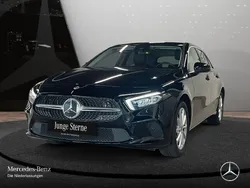 Schwarz Gebraucht 2022 Mercedes A250 Kleinwagen | 25.990 € (Guter Preis)
