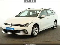 Weiss Gebraucht 2022 VW Golf VIII Life Kombi | 19.449 € (Guter Preis)