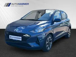 Vibrant blue / min Gebraucht 2025 Hyundai i10 Trend Kleinwagen | 18.990 € (Fairer Preis)