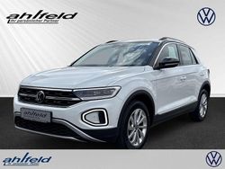 Pur whiteschwarz Gebraucht 2023 VW T-Roc Style SUV | 24.240 € (Fairer Preis)
