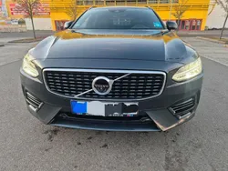 Grau Gebraucht 2020 Volvo V90 R-Design Kombi | 35.000 € (Etwas zu teuer)