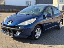 Blau Gebraucht 2009 Peugeot 207 Urban Move Limousine | 2.770 € (Etwas zu teuer)