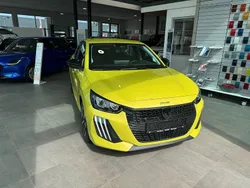 Gelb Neu 2025 Peugeot 208 Style Kleinwagen | 21.900 € (Etwas zu teuer)