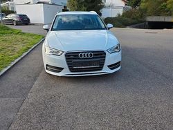 Weiß Gebraucht 2014 Audi A3 Ambiente Kombi | 9.999 € (Guter Preis)