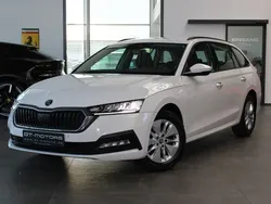 Weiß Gebraucht 2023 Skoda Octavia Ambition Kombi | 15.900 € (Fairer Preis)