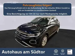 Deep black perleffekt/pure wh Gebraucht 2024 VW T-Roc Style SUV | 26.980 € (Guter Preis)