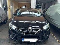 Schwarz Gebraucht 2019 Renault Mégane IV Bose Edition Limousine | 14.499 € (Etwas zu teuer)