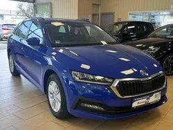 Blau Gebraucht 2022 Skoda Octavia Ambition Kombi | 22.340 € (Guter Preis)