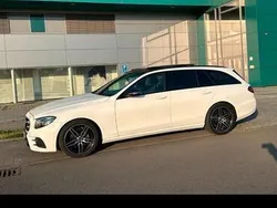 Weiß Gebraucht 2018 Mercedes E220 AMG line Kombi | 27.500 € (Etwas zu teuer)
