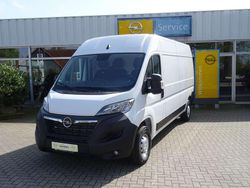 Weiss Gebraucht 2023 Opel Movano S Van | 31.900 € (Teuer)