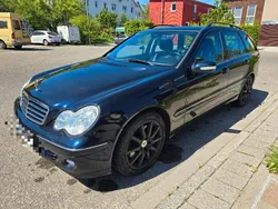 Schwarz Gebraucht 2005 Mercedes C180 Avantgarde Kombi | 3.999 € (Fairer Preis)