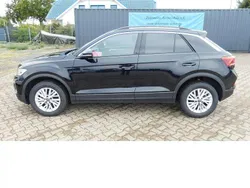 Deepblackperleffektmet c9x (metallic) Gebraucht 2024 VW T-Roc Life SUV | 21.390 € (Guter Preis)