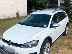 Weiß Gebraucht 2016 VW Golf Alltrack Kombi | 16.750 € (Etwas zu teuer)
