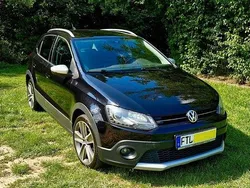 Schwarz Gebraucht 2011 VW Polo Cross Kleinwagen | 10.900 € (Teuer)