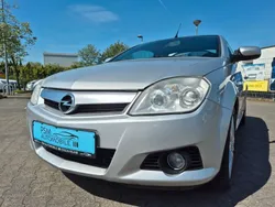 Silber Gebraucht 2009 Opel Tigra Edition Cabrio | 3.999 € (Etwas zu teuer)
