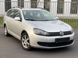 Silber Gebraucht 2011 VW Golf VI Comfortline Kombi | 2.700 € (Fairer Preis)