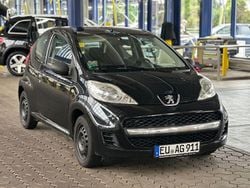 Schwarz Gebraucht 2010 Peugeot 107 Kleinwagen | 2.200 € (Fairer Preis)