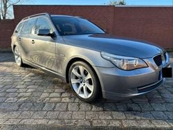 Grau Gebraucht 2008 BMW 520 Shadowline Kombi | 4.350 € (Superpreis)