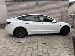 Weiß Gebraucht 2023 Tesla Model 3 Limousine | 27.000 € (Guter Preis)