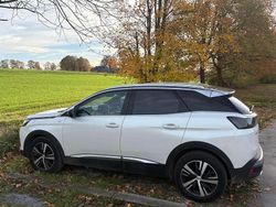 Weiß Gebraucht 2022 Peugeot 3008 SUV | 19.990 € (Guter Preis)