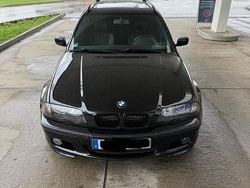 Schwarz Gebraucht 2001 BMW 330 Shadowline Kombi | 5.999 € (Guter Preis)