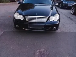 Schwarz Gebraucht 2006 Mercedes C180 Kombi | 2.500 € (Etwas zu teuer)
